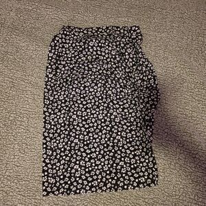 Black Floral Midi Skirt - Daisy Print 1XL